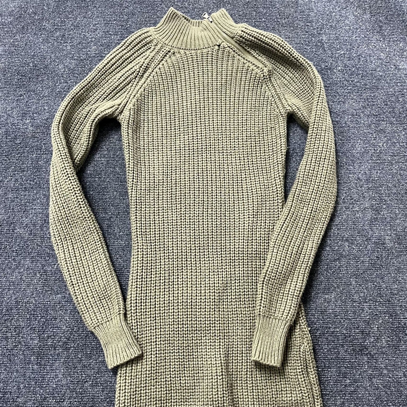 Vintage YET AGAIN Sweater Dress S Women Slim Fit Olive Green Knit Mini Bodycon Size S / US 4 / IT 40 - 2 Thumbnail