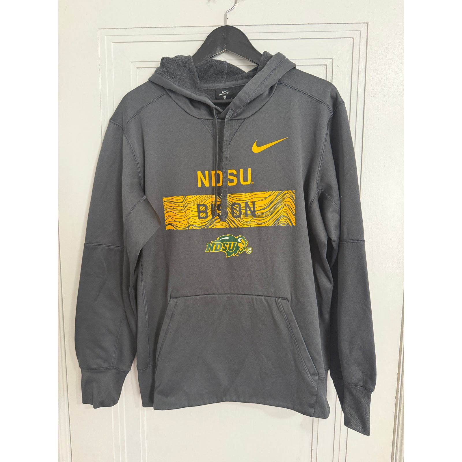 Nike NDSU Bison Nike College Crewneck Sweatshirt Size Medium Size US M / EU 48-50 / 2 - 2 Thumbnail