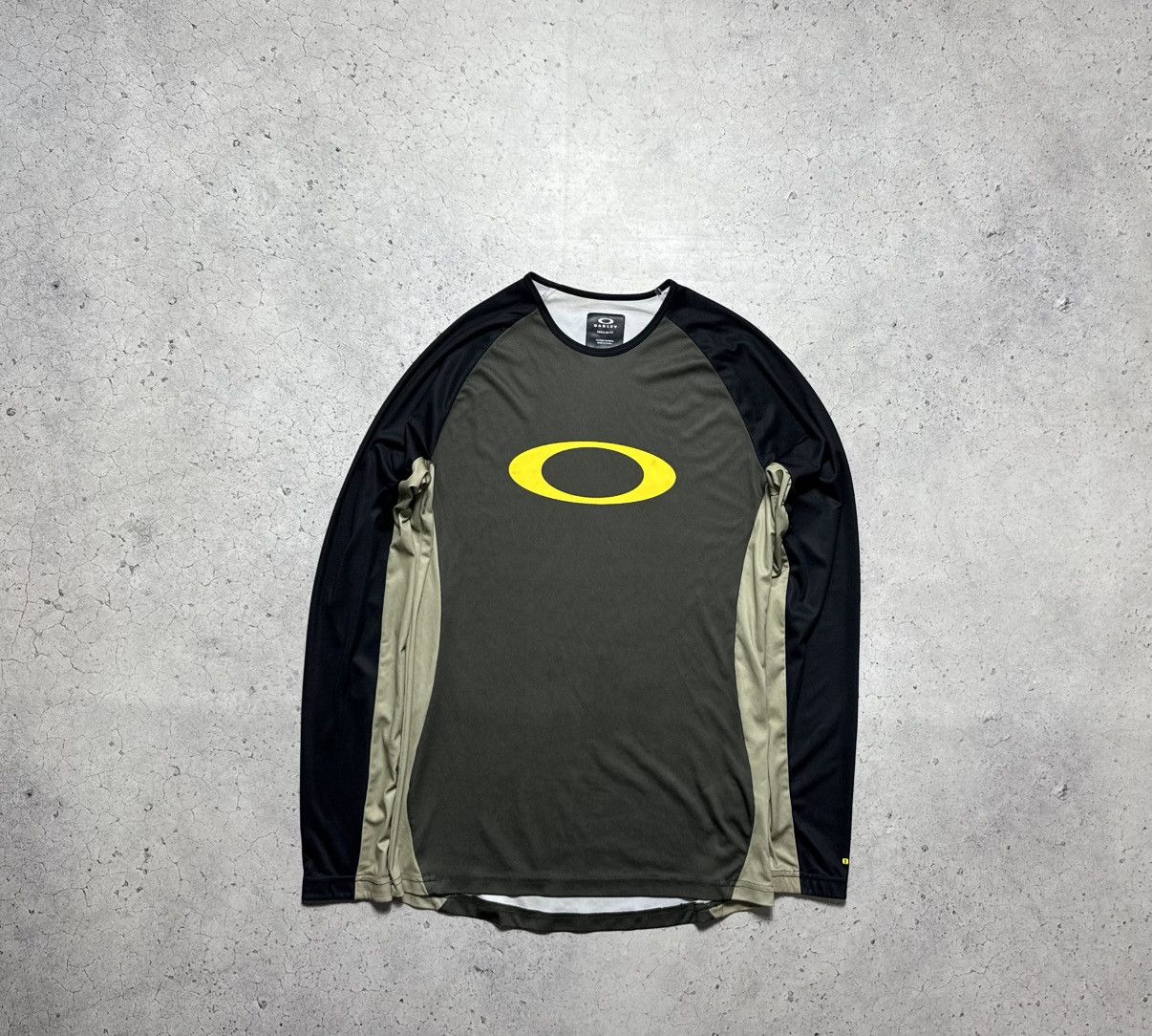 Oakley Oakley Tech Termo Long Sleeve Shirt Big Logo Size M Size US M / EU 48-50 / 2 - 1 Thumbnail