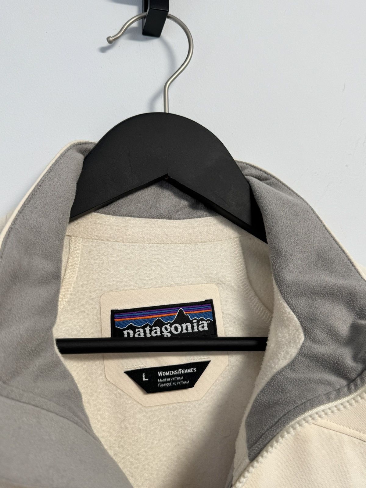 Patagonia Patagonia Damen Softshell Jacke Guide Jacket natural Size L / US 10 / IT 46 - 8 Thumbnail