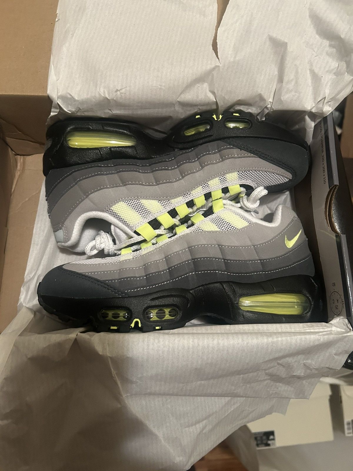 Nike Nike Air Max 95 OG Big Bubble Neon (2025/2026)(sz-6)-(7.5-W) Size US 7.5 / IT 37.5 - 3 Thumbnail