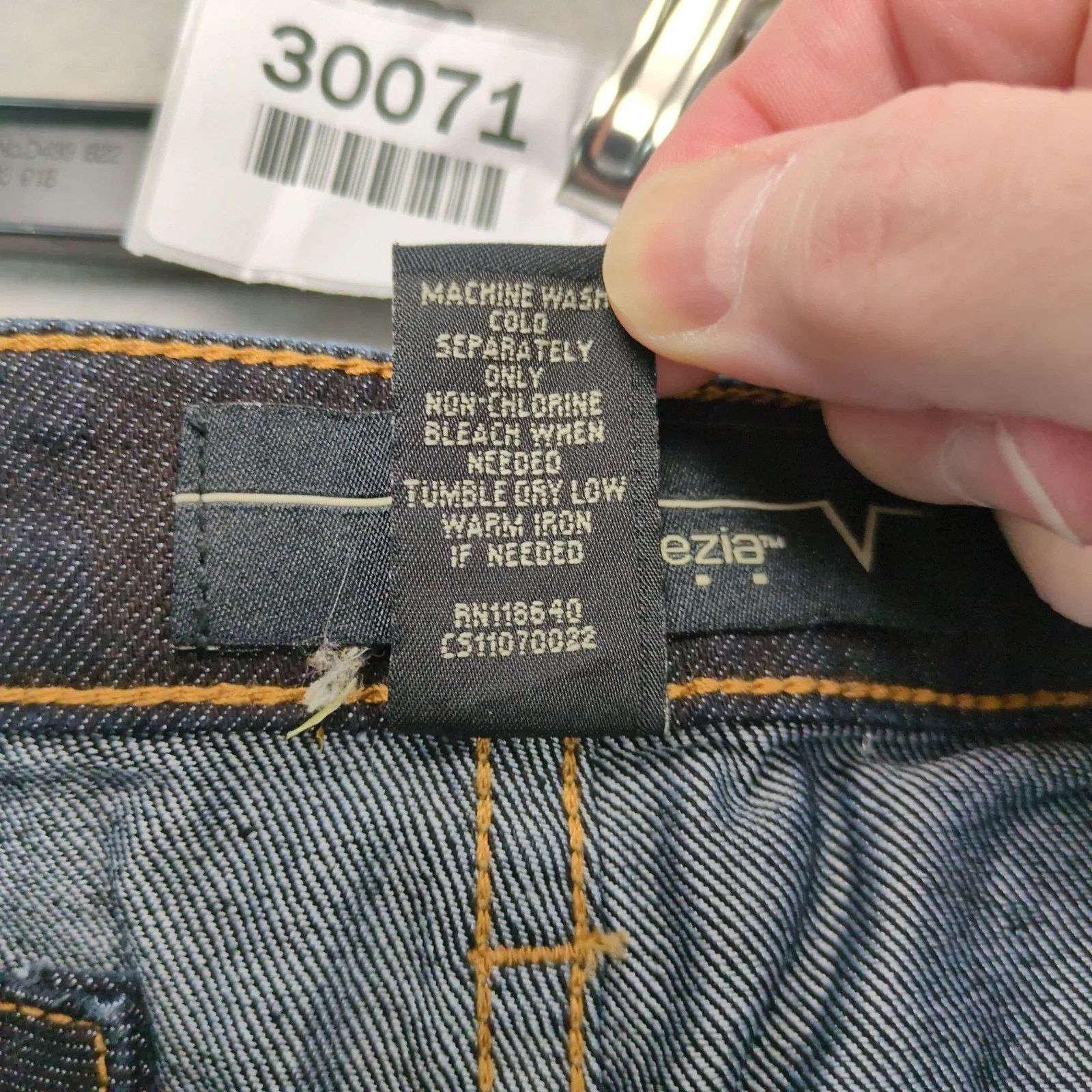 Other Venezia Bootcut Jeans Women's 18 Petite Dark Wash 40x29" Size 40" / US 18 - 6 Thumbnail