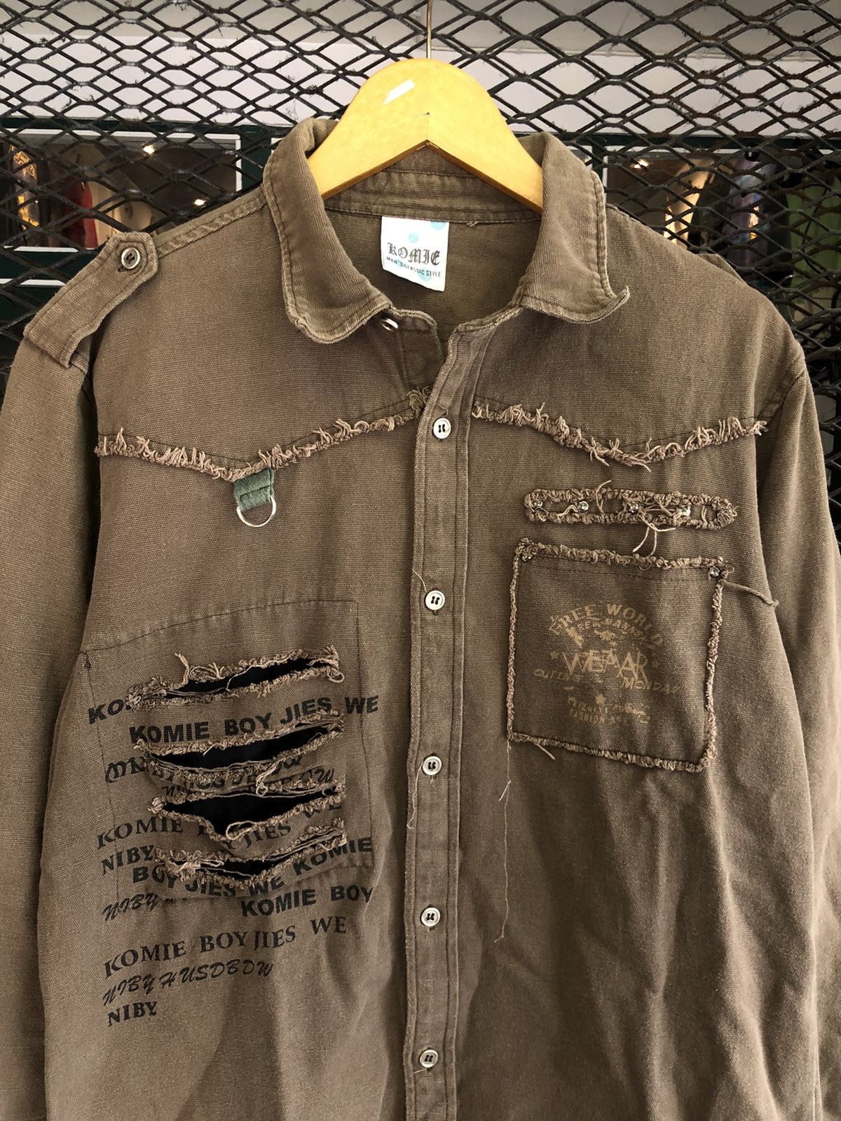 Japanese Brand JAPANESE KOMIE BOYS CARRIBEAN DISTRESSED SKULL DESIGN Size US L / EU 52-54 / 3 - 3 Thumbnail