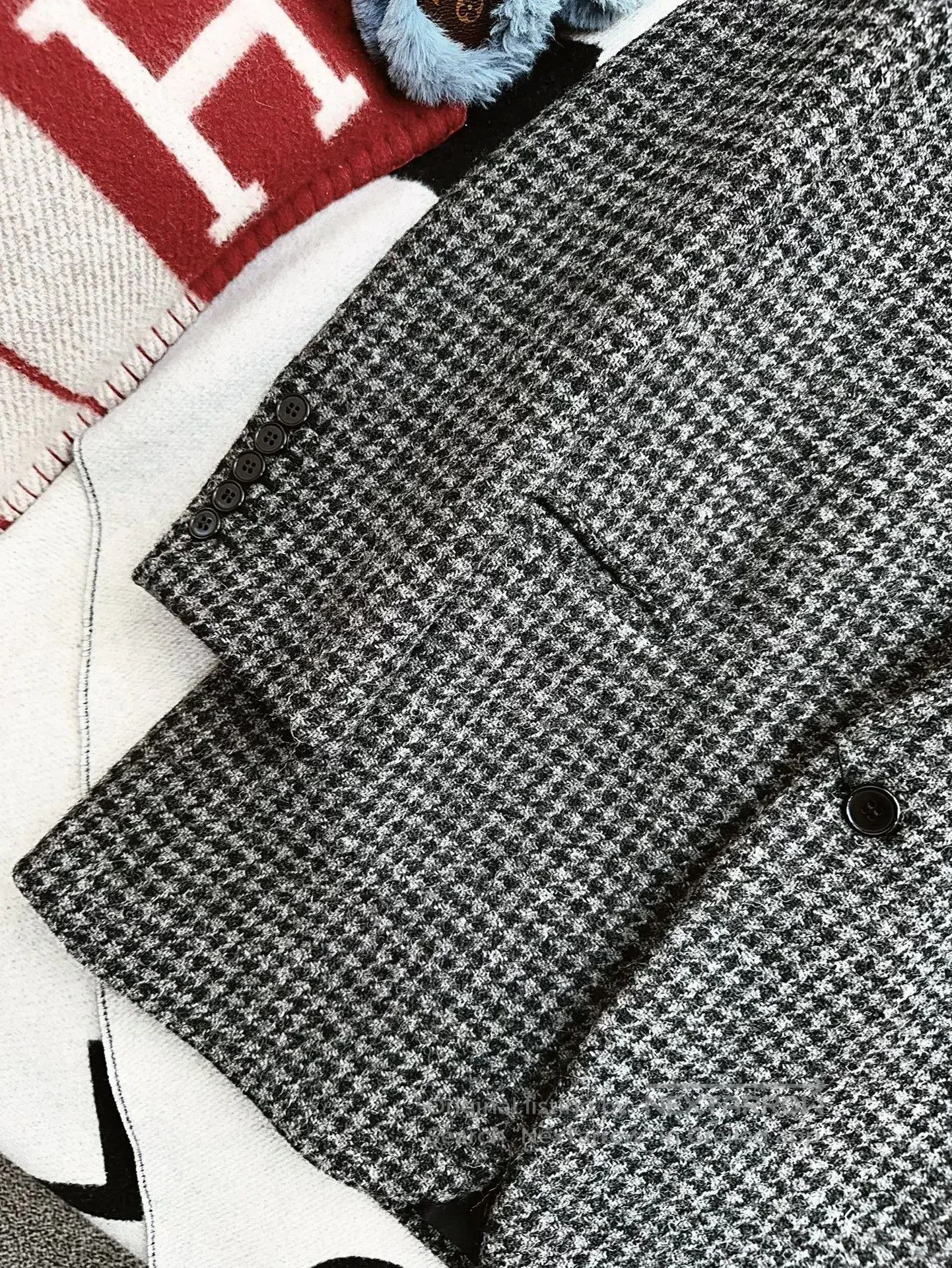 Saint Laurent Paris Saint Laurent Houndstooth Wool Blazer. Size XS / US 0-2 / IT 36-38 - 3 Thumbnail