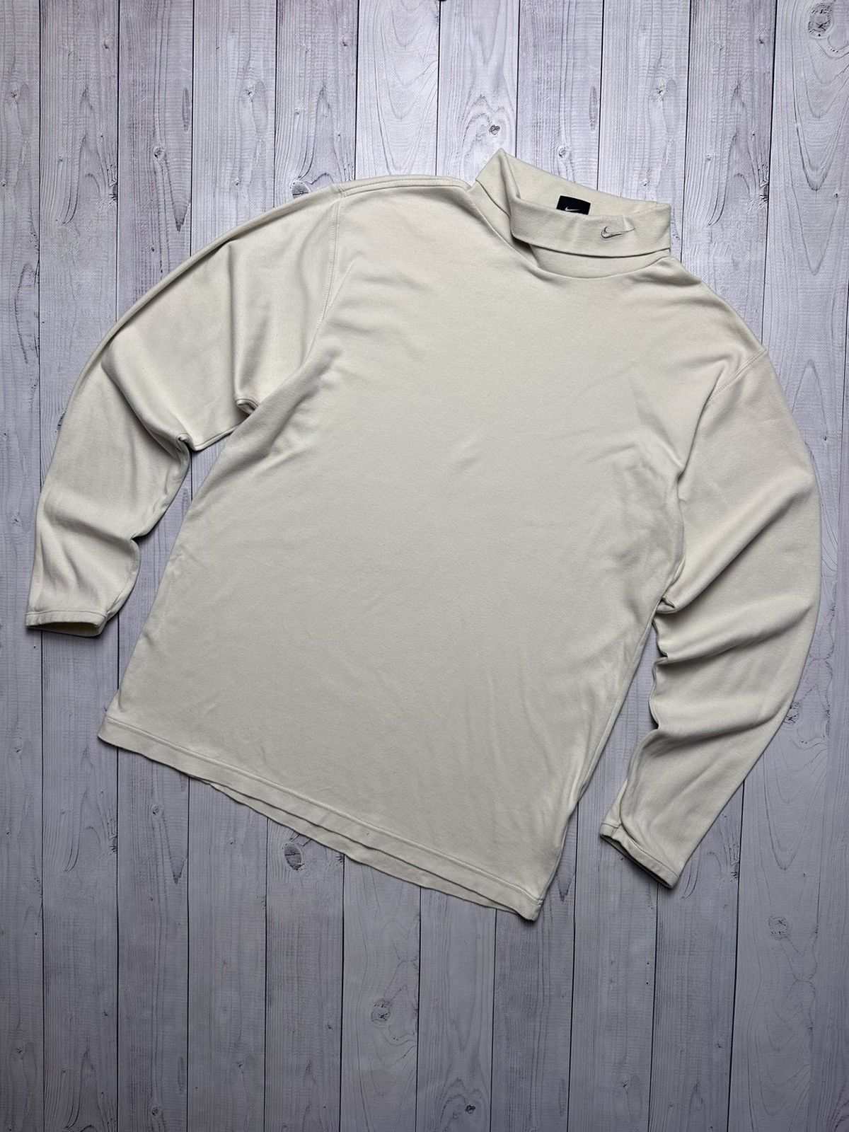 Vintage Vintage Nike Turtleneck logo size M Beige Size US M / EU 48-50 / 2 - 1 Thumbnail