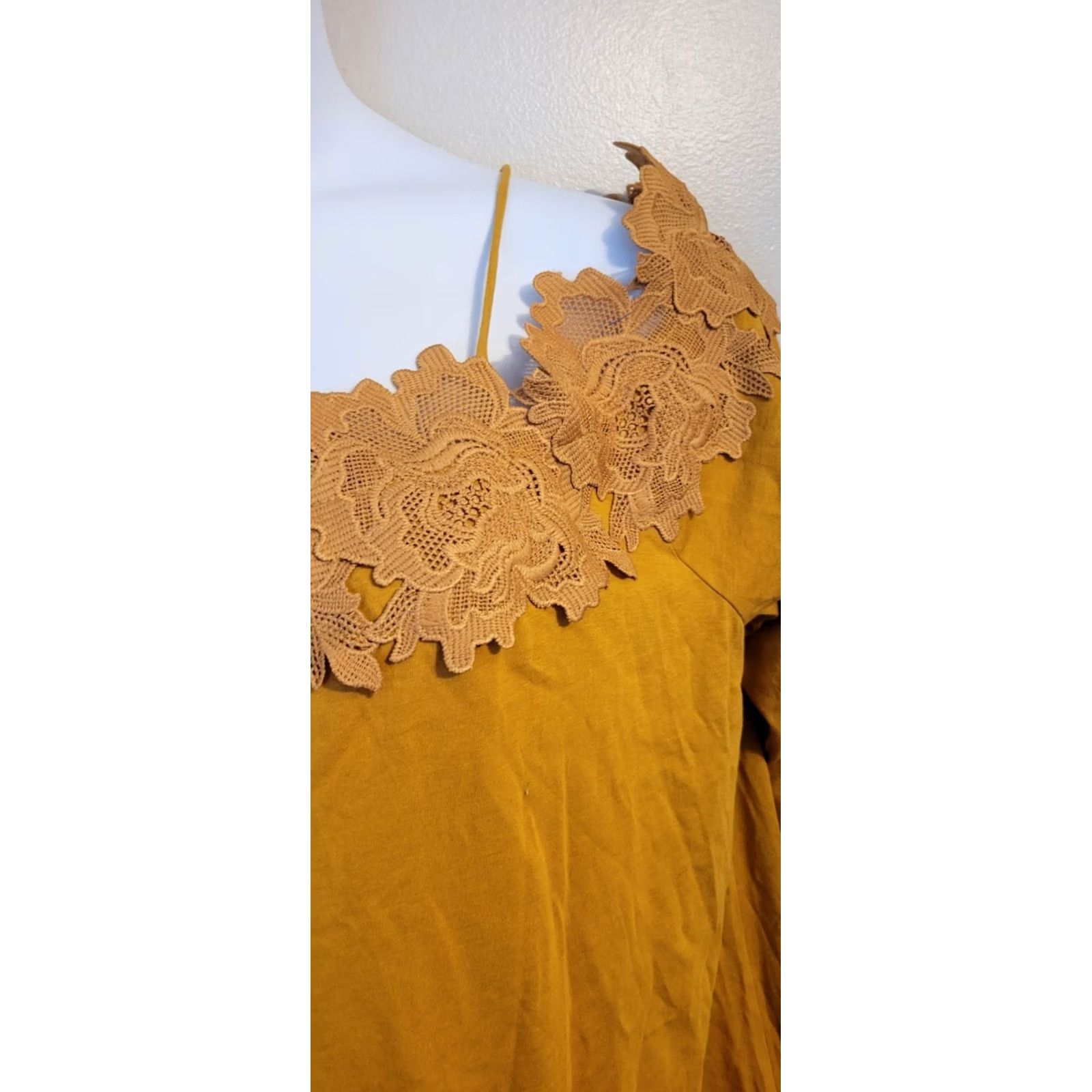 Denime VINTAGE? Denim 24/7 Plus Gold Off Shoulder Embellished Tunic Top Shirt 1X 22 24 Womens Size XL / US 12-14 / IT 48-50 - 3 Thumbnail