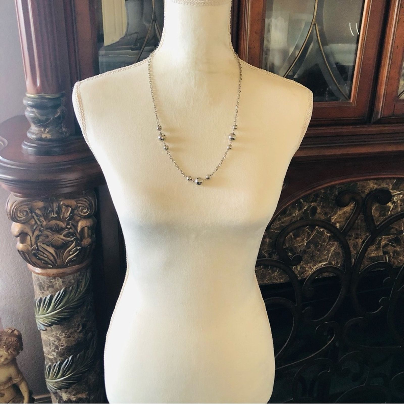 Jewelry Faceted silver sparkle beaded chain necklace Size ONE SIZE - 5 Thumbnail