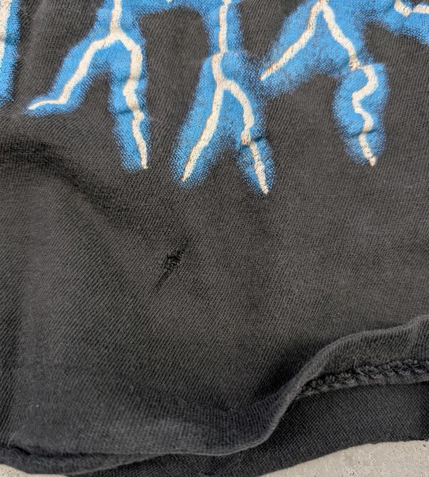 Vintage Vintage 90s American Thunder Blue Lightning Wolf Tank Top Size US L / EU 52-54 / 3 - 9 Thumbnail