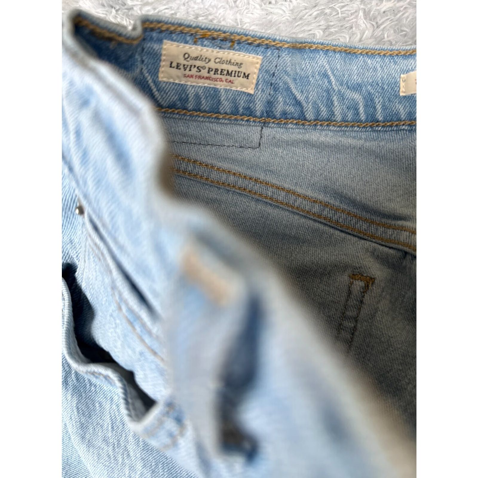 Levi's Levi's Women's Jeans 28 Blue Light Wash Denim Straight Fit High Rise 70s Retro Style Size 28" / US 6 / IT 42 - 7 Thumbnail