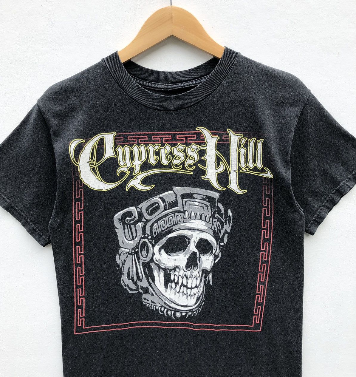 Band Tees Vintage Cypress Hill American Hip Hop Shirt Sun Faded Size US S / EU 44-46 / 1 - 5 Thumbnail