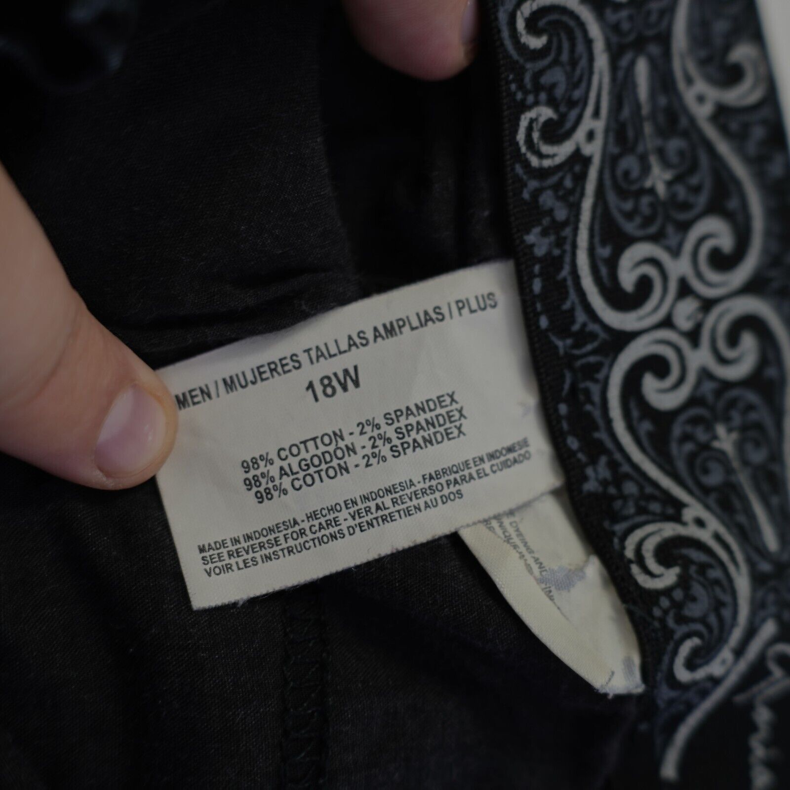 Gloria Vanderbilt Gloria Vanderbilt Black Elastic Waist Chino High Rise Pants Size 40" / US 18 - 7 Thumbnail