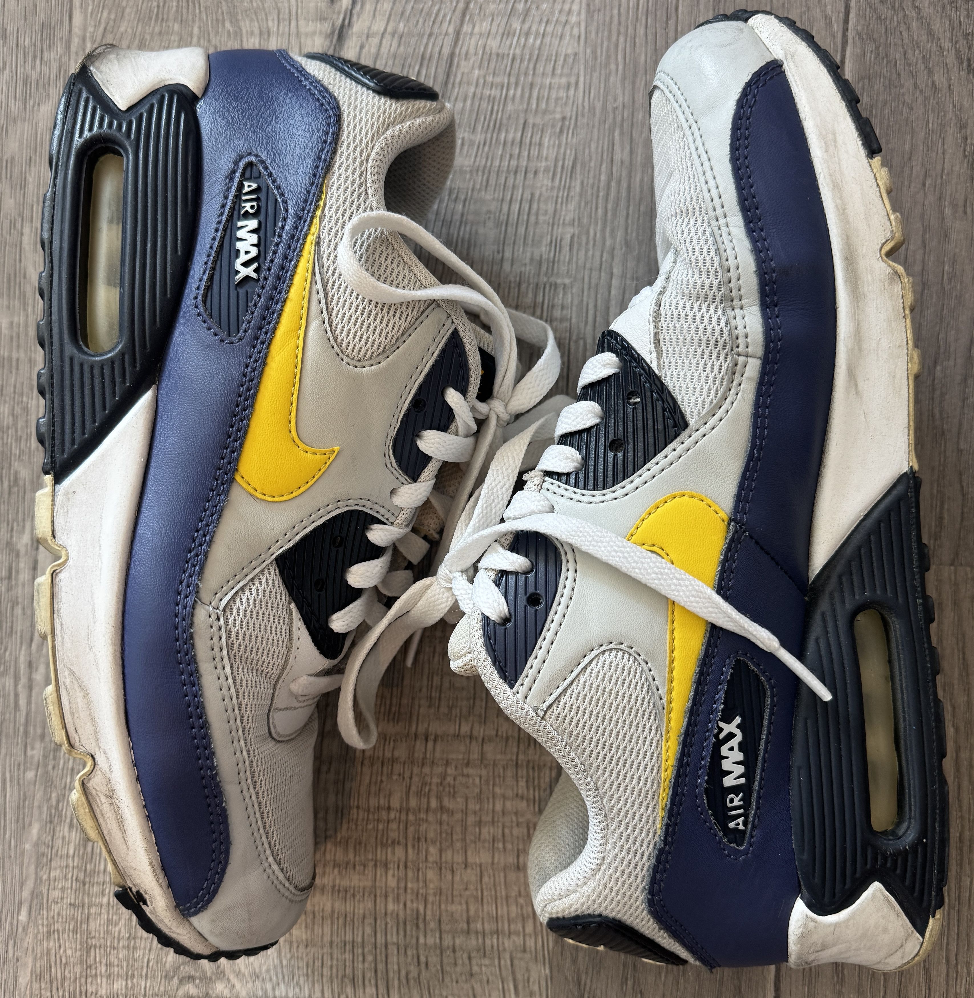 Nike Nike Air Max 90 Essential Michigan 8.5 Size US 8.5 / EU 41-42 - 2 Thumbnail