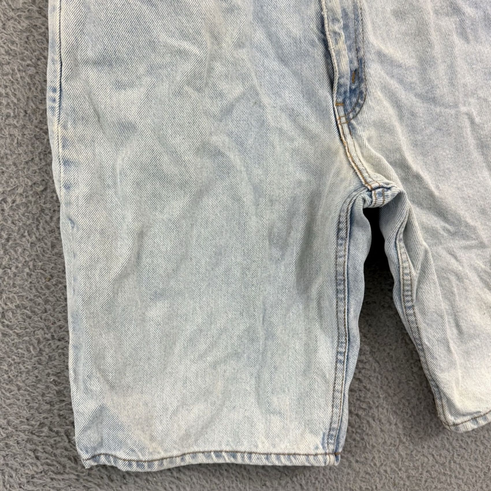 Levi's VINTAGE Levi’s 550 Shorts Men’s 30 Denim Blue Stone Wash Zipper Pocket 10” 90s USA Jeans Mens Size US 30 / EU 46 - 3 Thumbnail