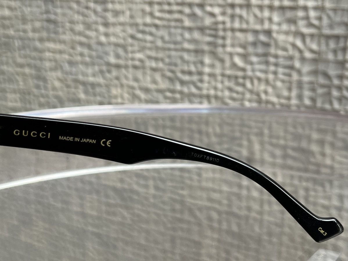 Gucci Gucci Oversized Black Logo Sunglasses Unisex Size ONE SIZE - 10 Thumbnail