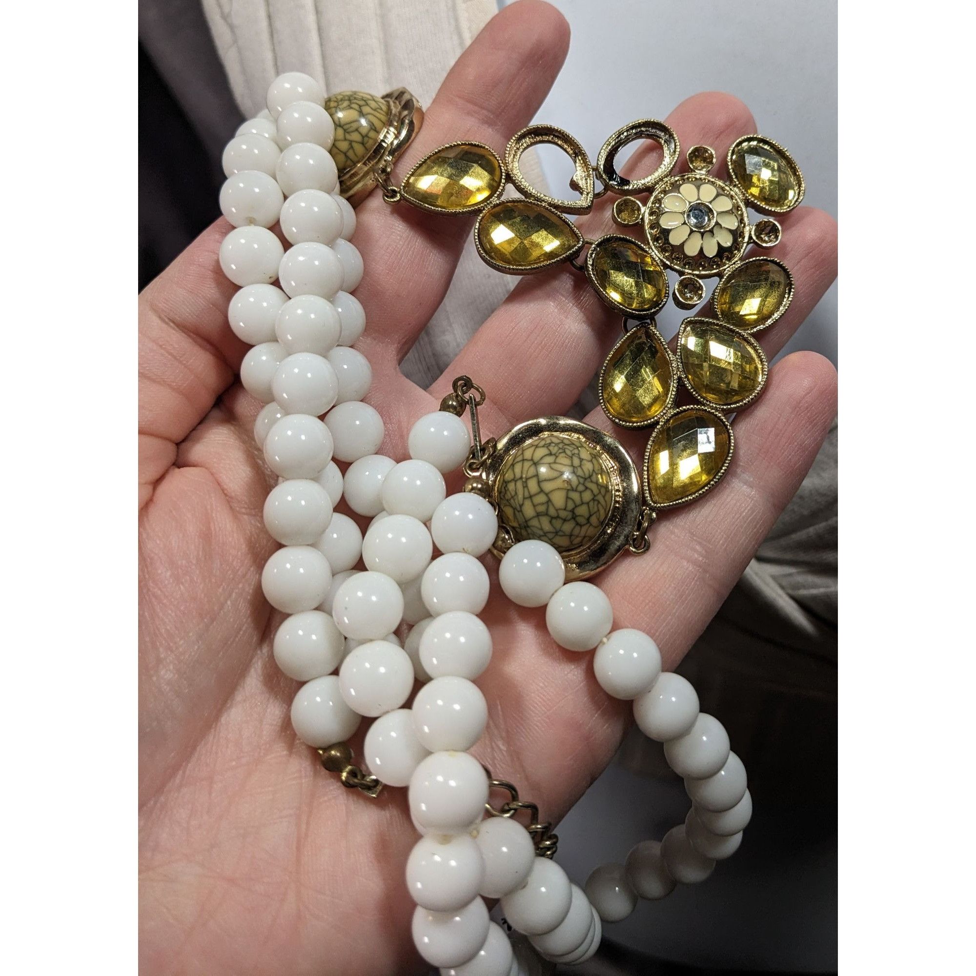 Other Vintage Floral Yellow And White Beaded Statement Necklace Size ONE SIZE - 4 Thumbnail