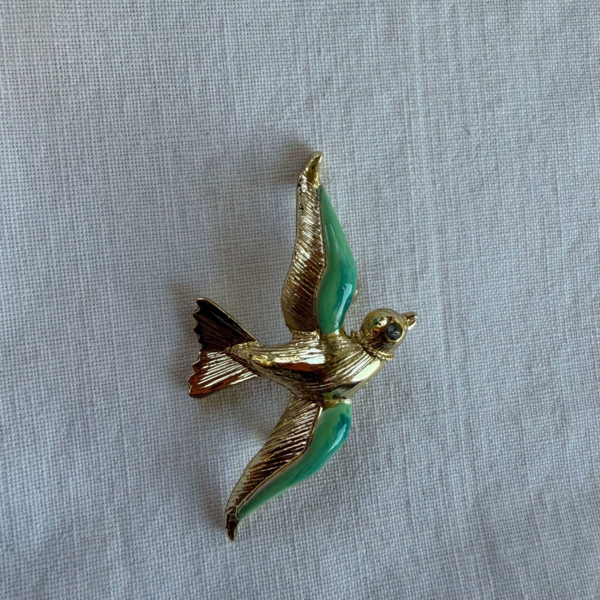 Vintage Vintage Swallow In Flight Gold Tone With Enamel Rhinestone F Size ONE SIZE - 4 Thumbnail
