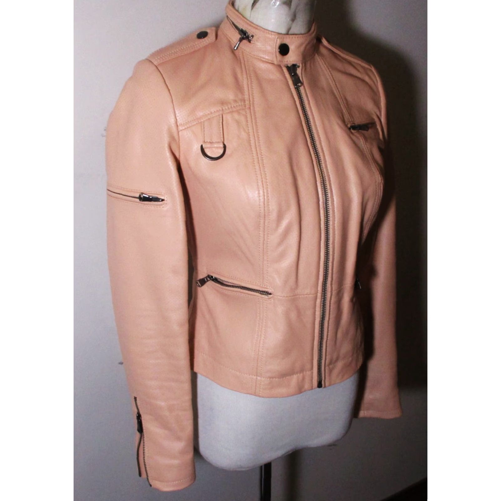 Vintage G.I.L.L. Peach Full Zip 100% Leather Mock Neck Jacket Women's Size 2 Shirt (Long Sleeve) Jacket Women's Peach 2 Leather G.I.L.L. Vintage? No. Size XS / US 0-2 / IT 36-38 - 3 Thumbnail
