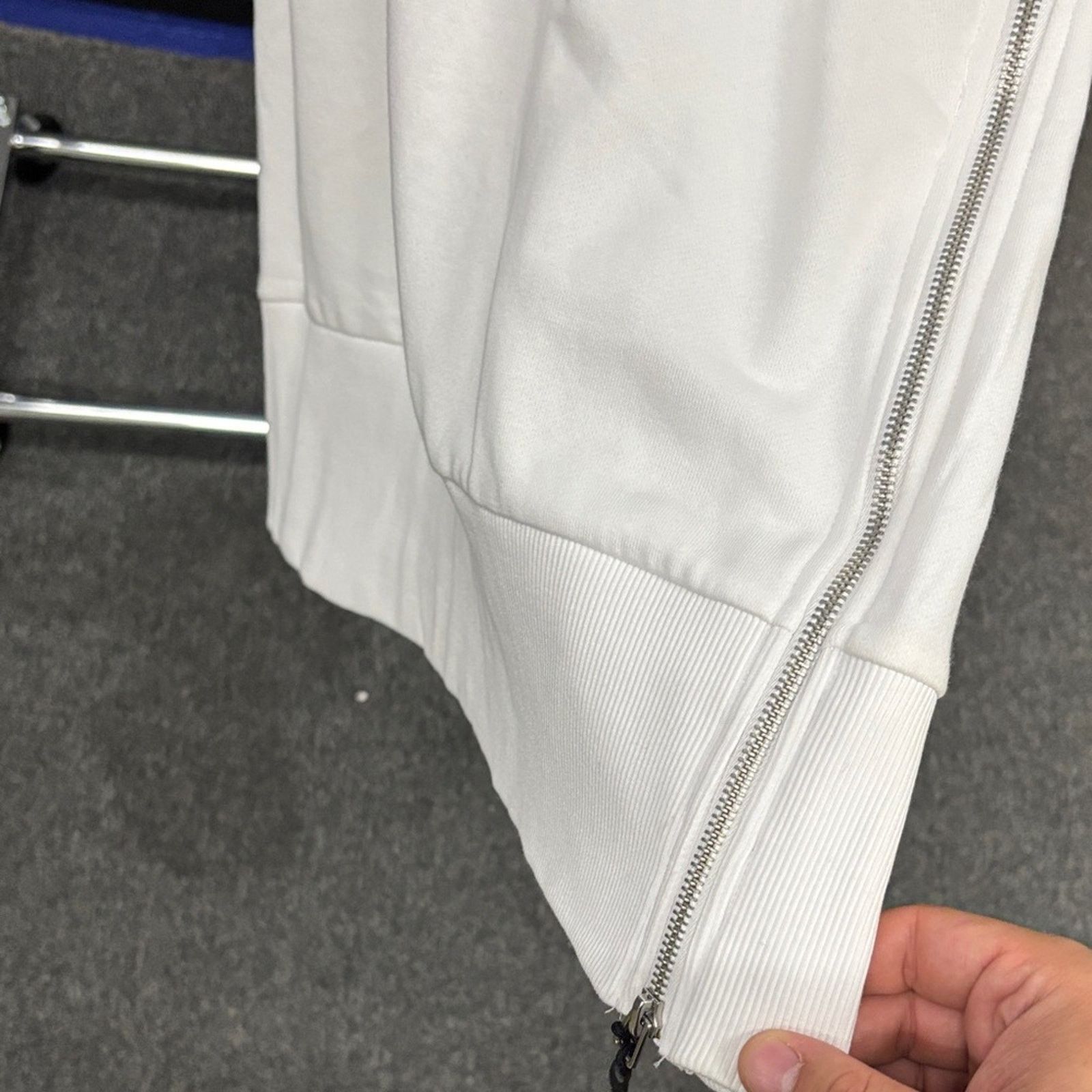 John Richmond NWT John Richmond Sport White Hoodie unisex Size L Size L / US 10 / IT 46 - 4 Thumbnail