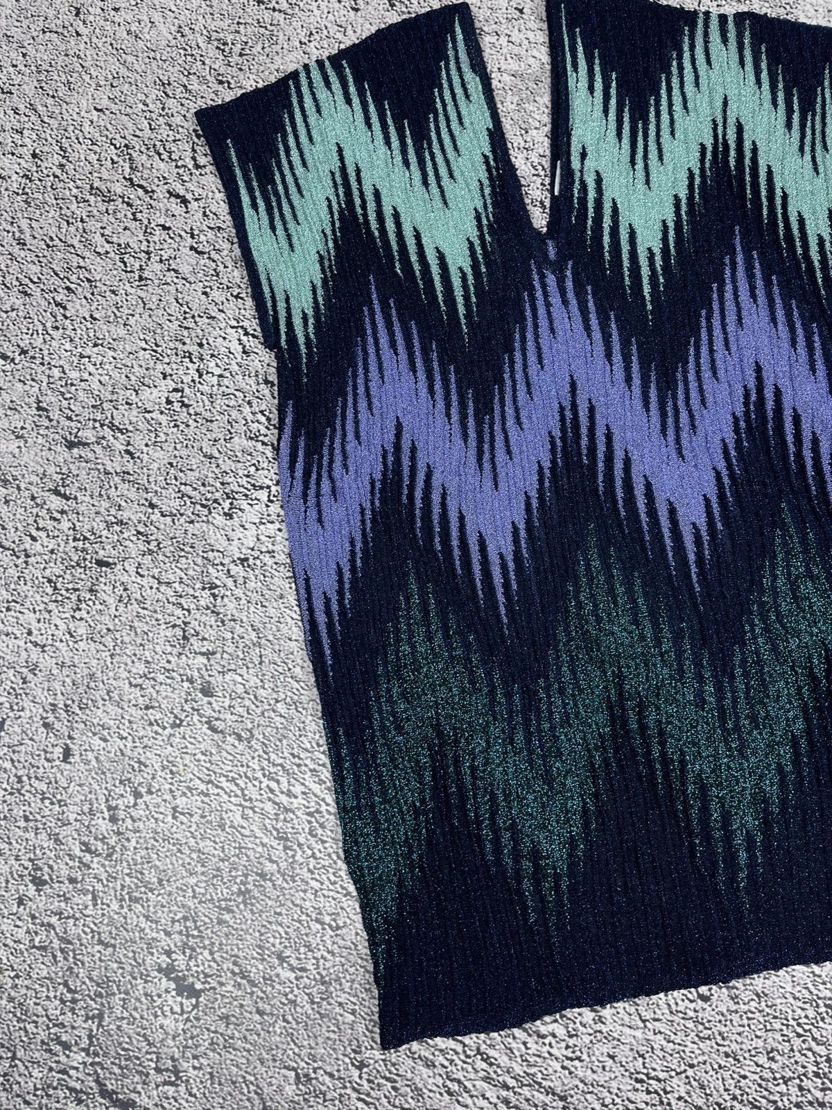 Missoni Missoni SS2019 Zig Zag V Neck Metallic Pleated Top Size 38 Size XS / US 0-2 / IT 36-38 - 3 Thumbnail
