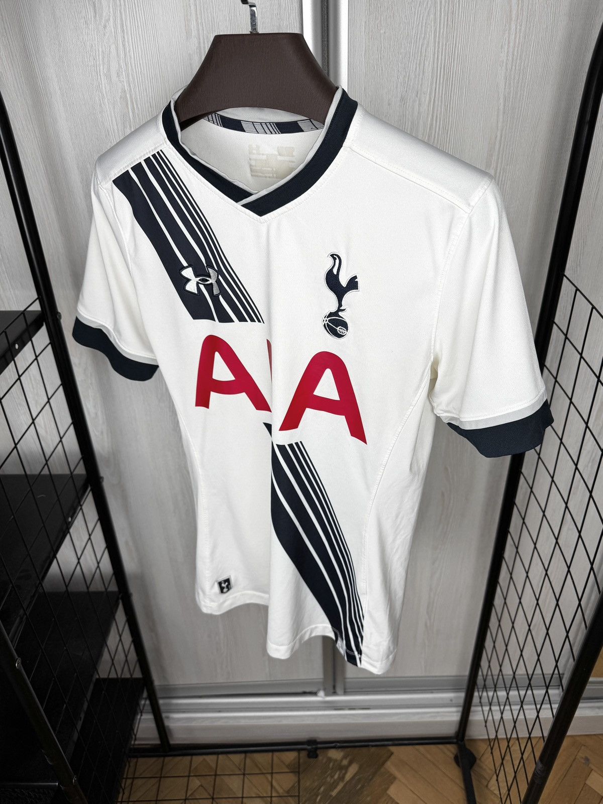 Under Armour Tottenham 2015/2016 Home Football Shirt Size S Under Armour Size US S / EU 44-46 / 1 - 8 Thumbnail