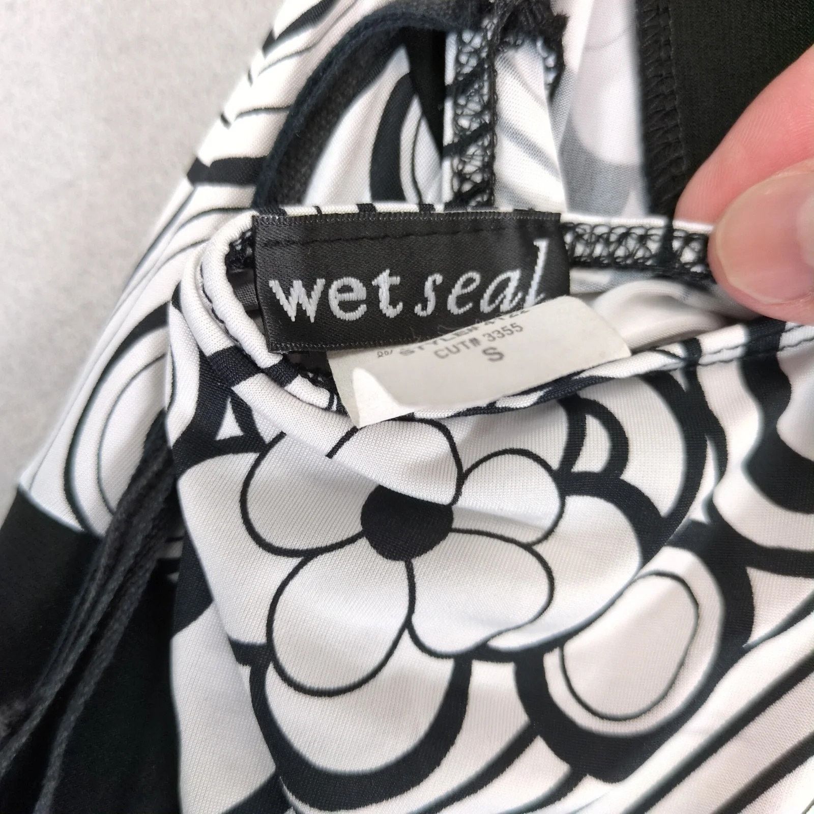 Vintage Wet Seal Halter Top Babydoll Mini Dress S Black White Floral Size S / US 4 / IT 40 - 4 Thumbnail