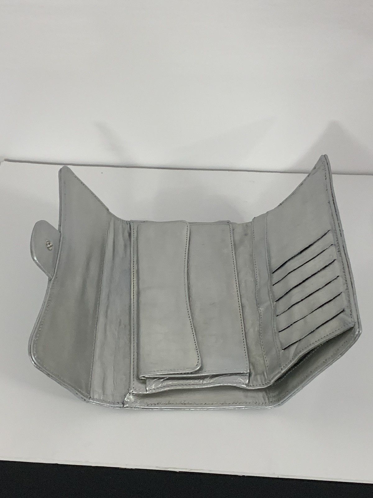 Chanel Wallet Chanel Silver Metallic 2.55 Reissue Size ONE SIZE - 4 Thumbnail
