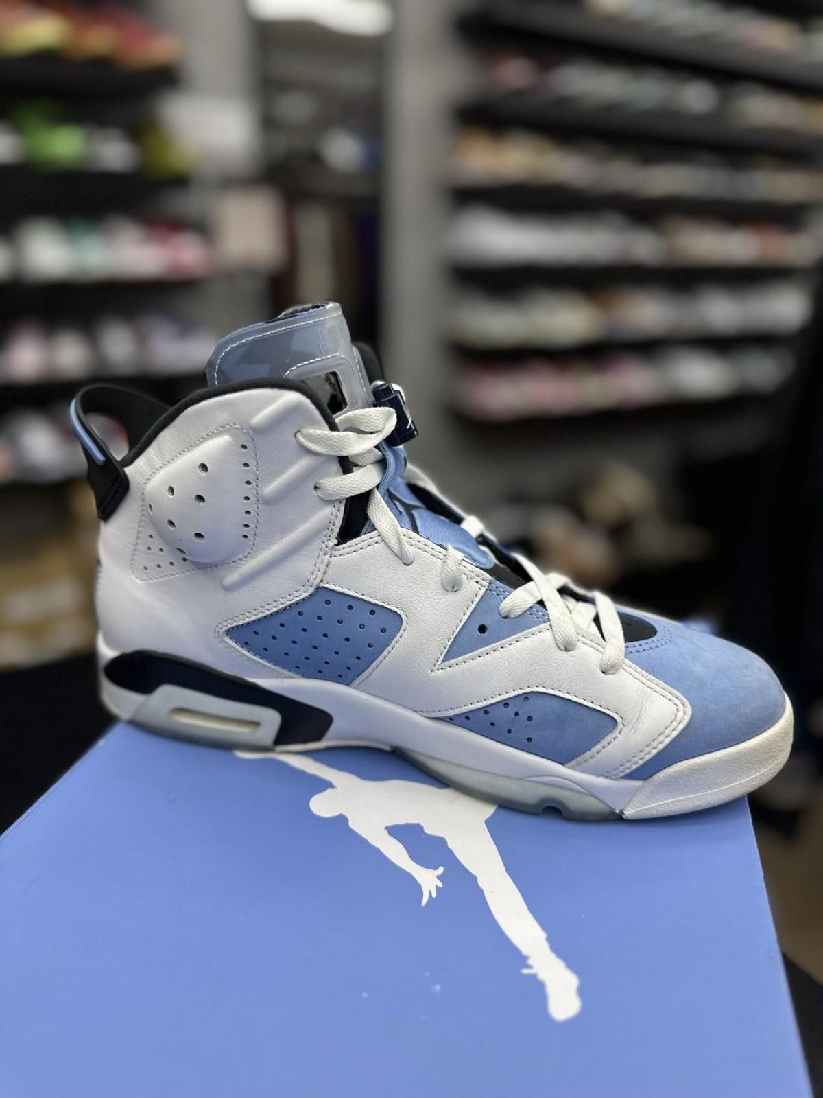 Jordan Brand Jordan 6 Retro Mid UNC - University Blue - Men's Size 11 Size US 11 / EU 44 - 7 Thumbnail