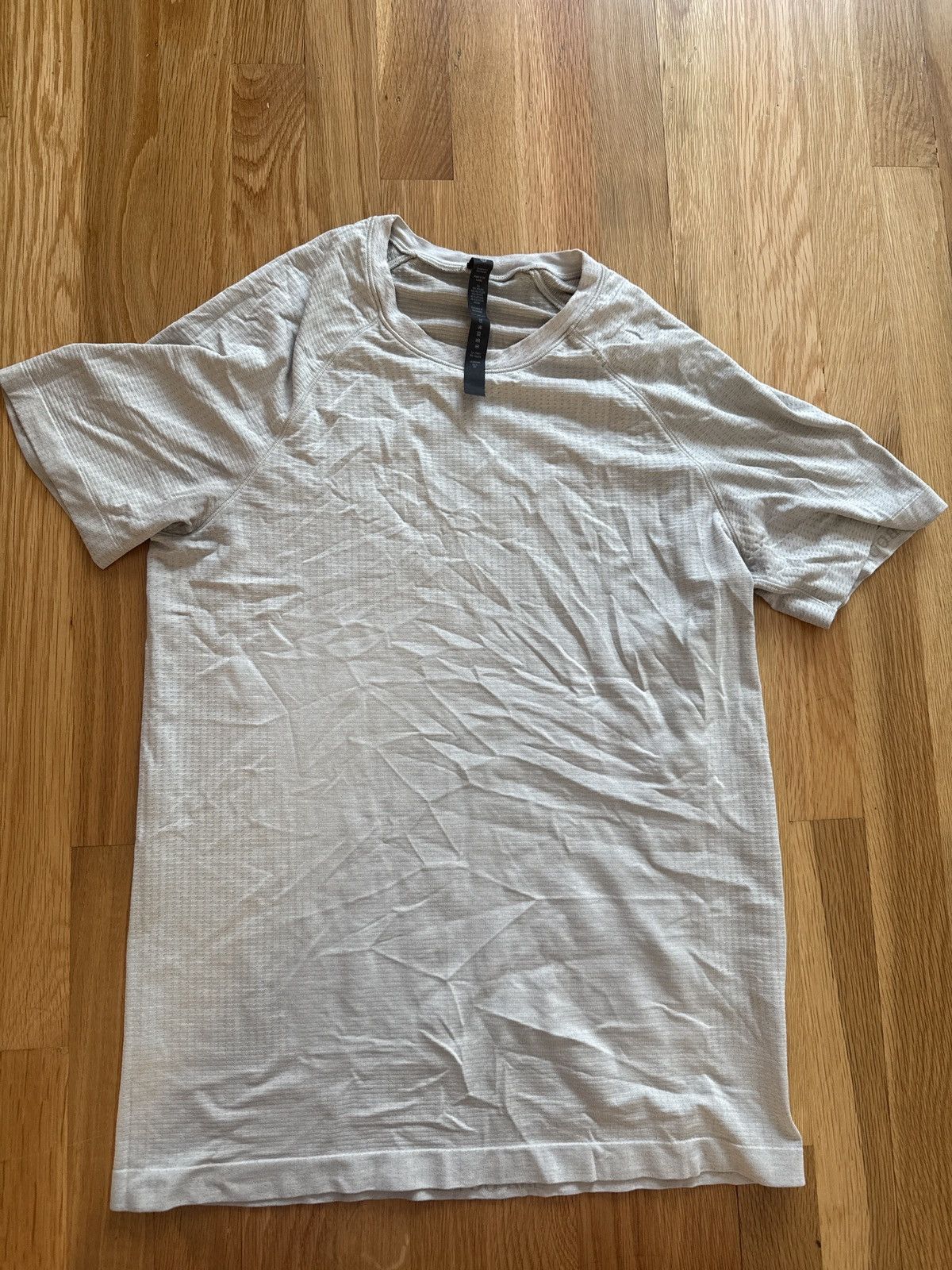 Lululemon Lululemon Metal Vent Tech T Shirt Size US S / EU 44-46 / 1 - 1 Thumbnail