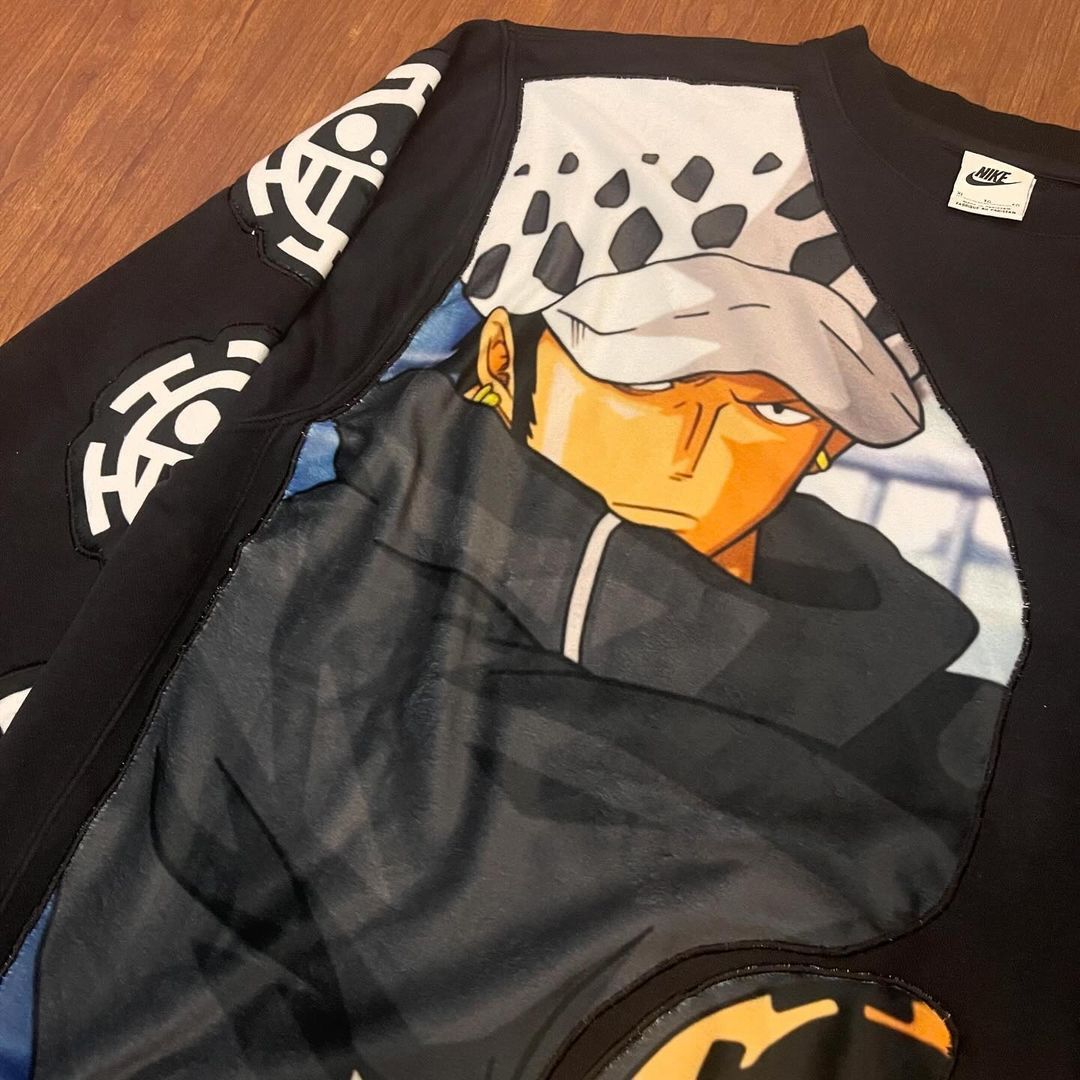 Anime One Piece : Trafalgar D. Water Law x Nike Sweatshirt Size US XL / EU 56 / 4 - 2 Thumbnail