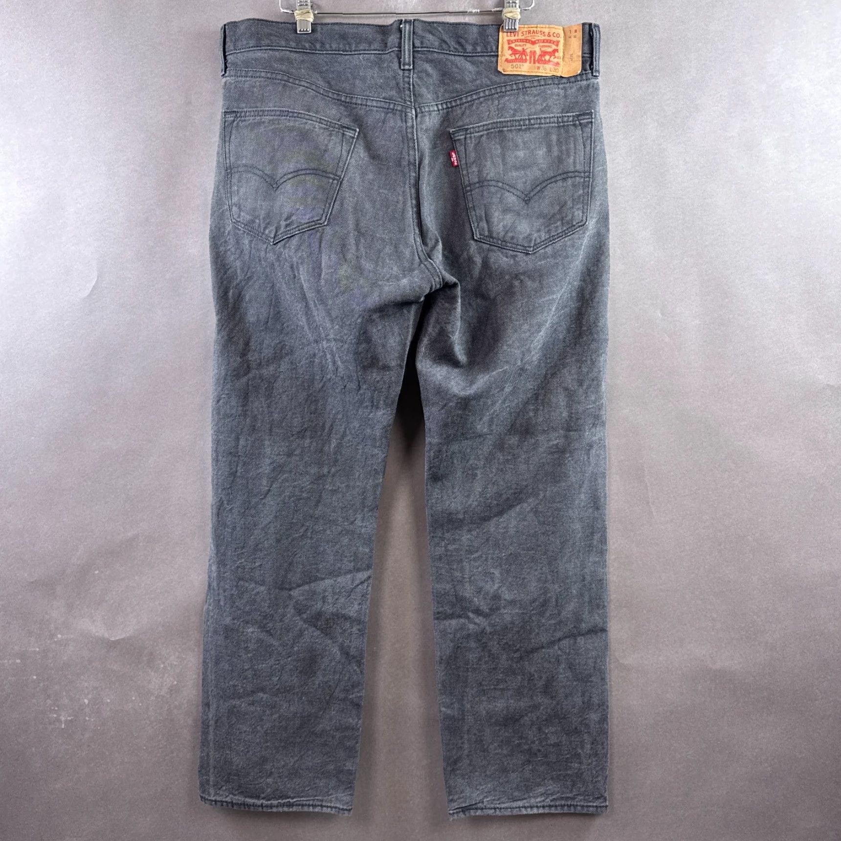 Levi's Levi's 501 Jeans Mens Regular 36x30 Black Denim Straight Button Fly Pants Dark Wash Size US 36 / EU 52 - 4 Thumbnail