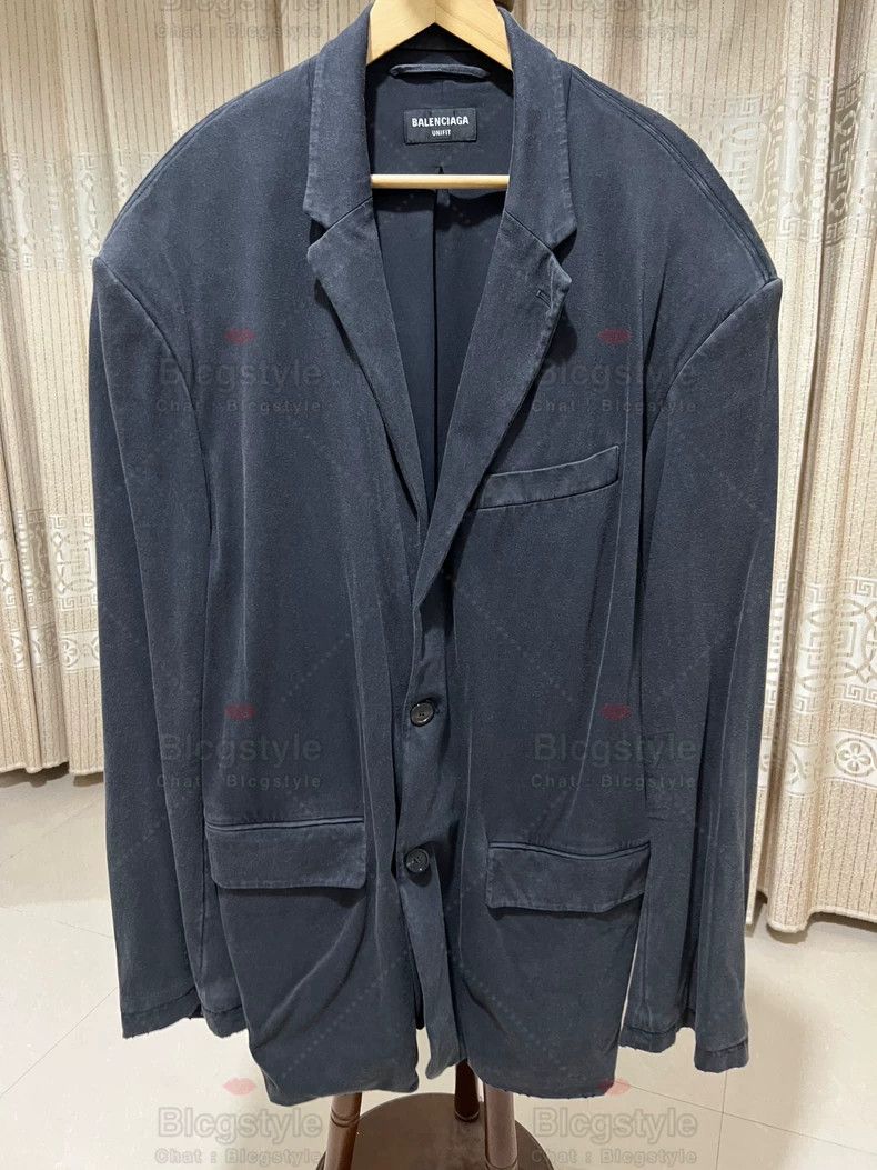 Balenciaga Balenciaga Worn Distressed Suit Jacket Coat Size US XS / EU 42 / 0 - 1 Thumbnail