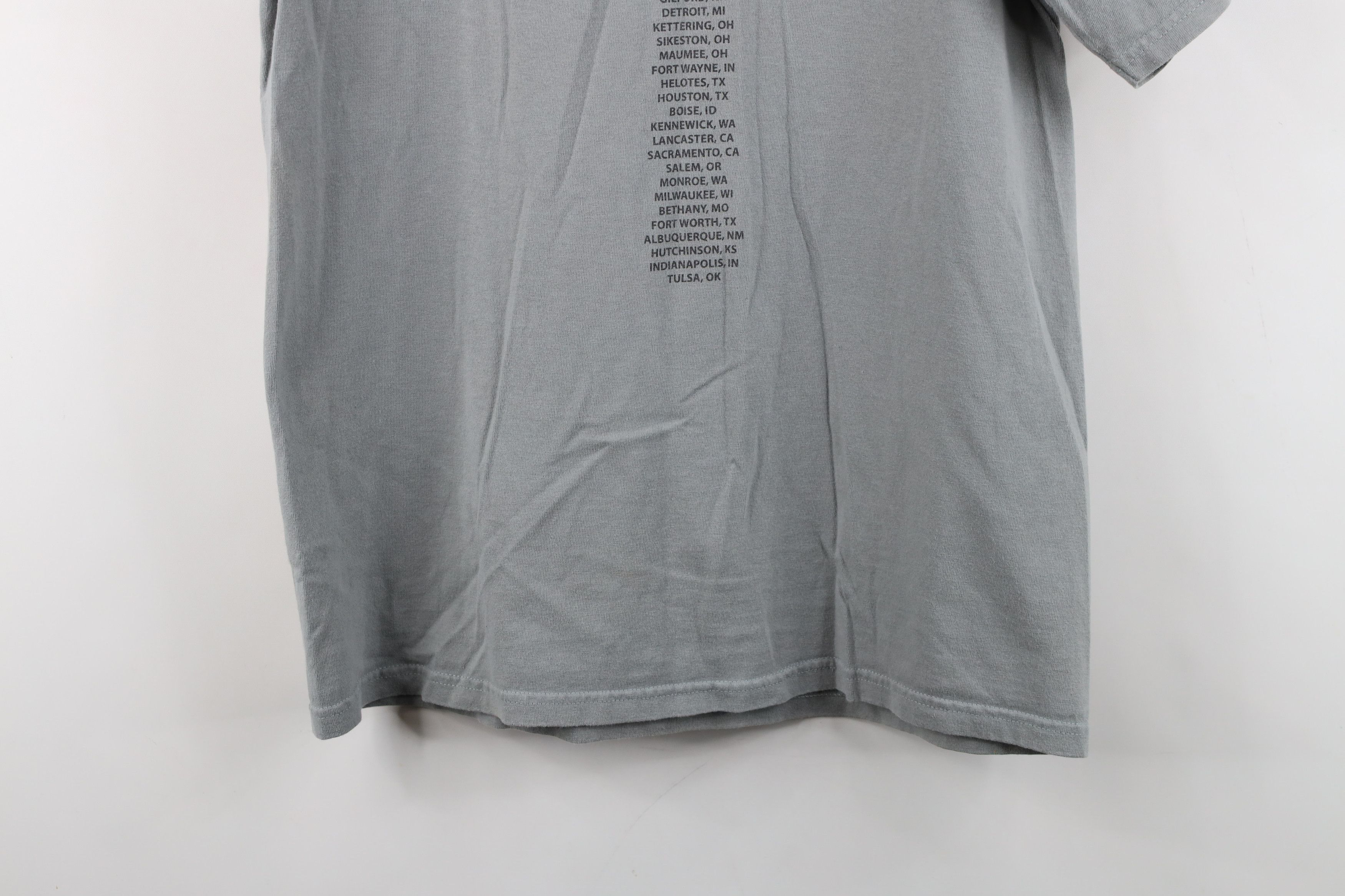 Vintage Vintage Y2K Living Hard Tour Gary Allan Band T-Shirt Gray Size US M / EU 48-50 / 2 - 17 Thumbnail