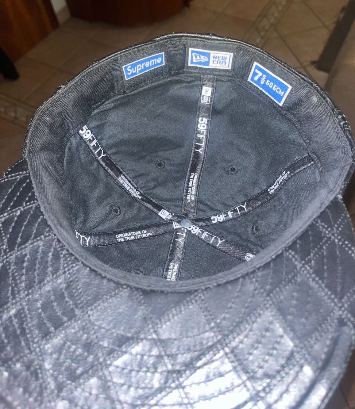New Era × Supreme 2006 Supreme LA Quilted Leather New Era Fitted (Size 7 5/8) Size ONE SIZE - 5 Thumbnail