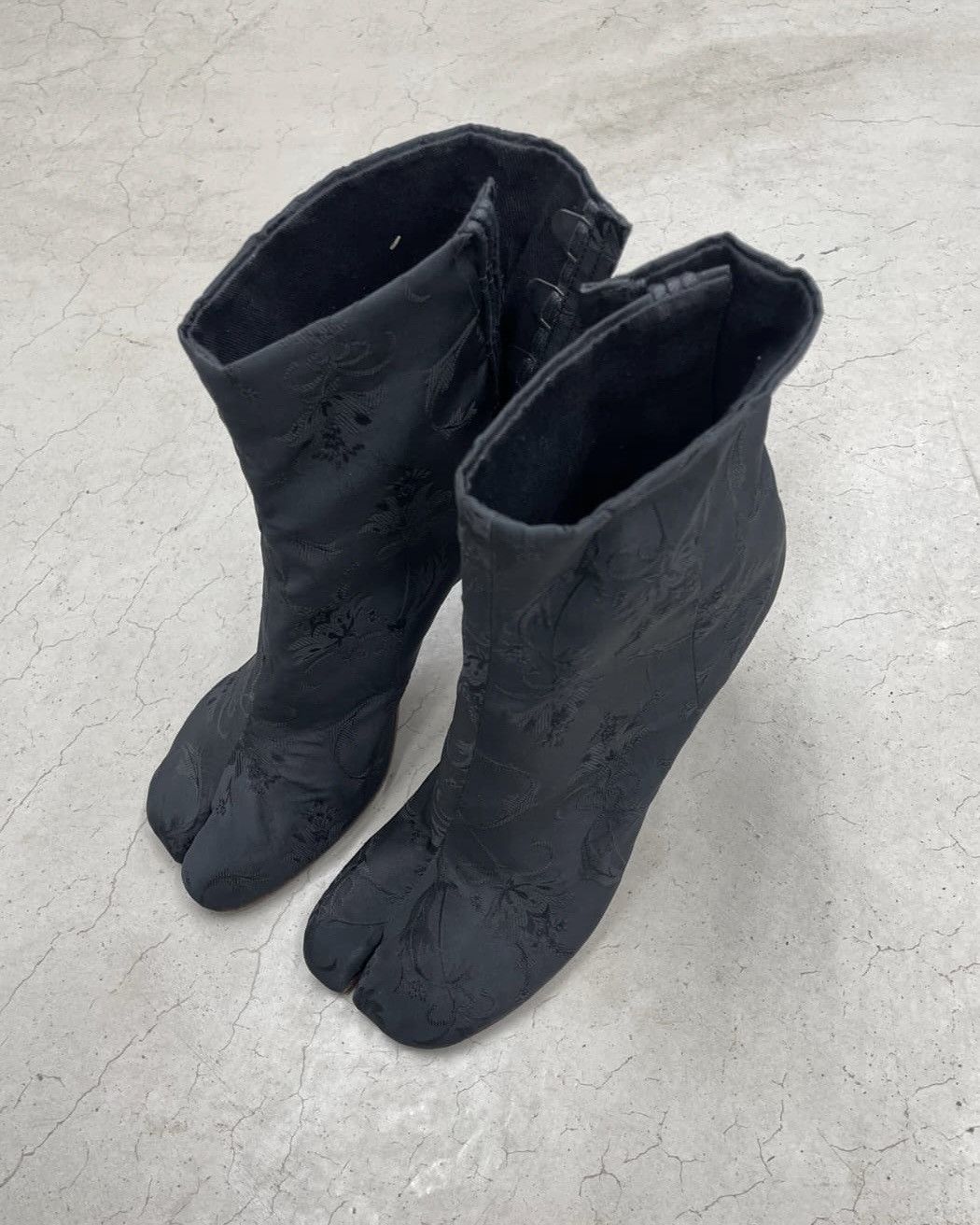 Vetements Vetements FW18 Coin Heel Boots Size US 8 / IT 38 - 3 Thumbnail