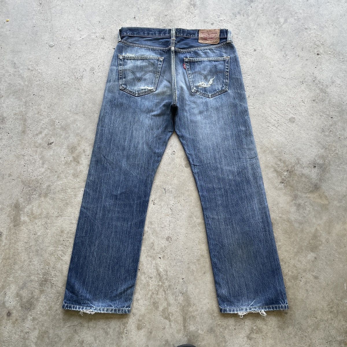 Levi's Vintage Levi’s 501 Ripped Jeans Faded Distressed Denim Pants Size US 33 - 15 Thumbnail