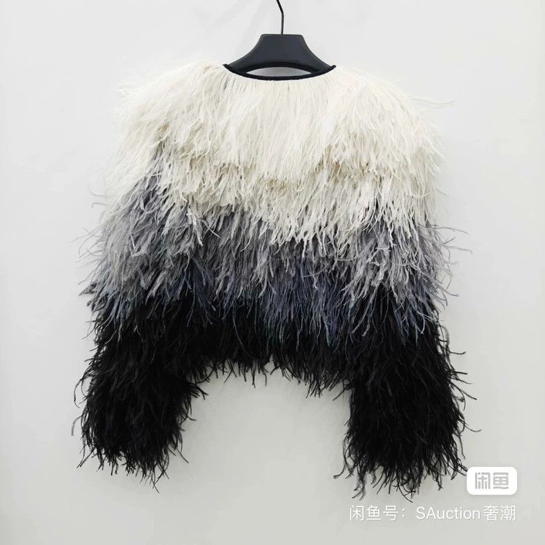 Givenchy Givenchy Size34 Ostrich feather fur in gradient Size US M / EU 48-50 / 2 - 2 Thumbnail