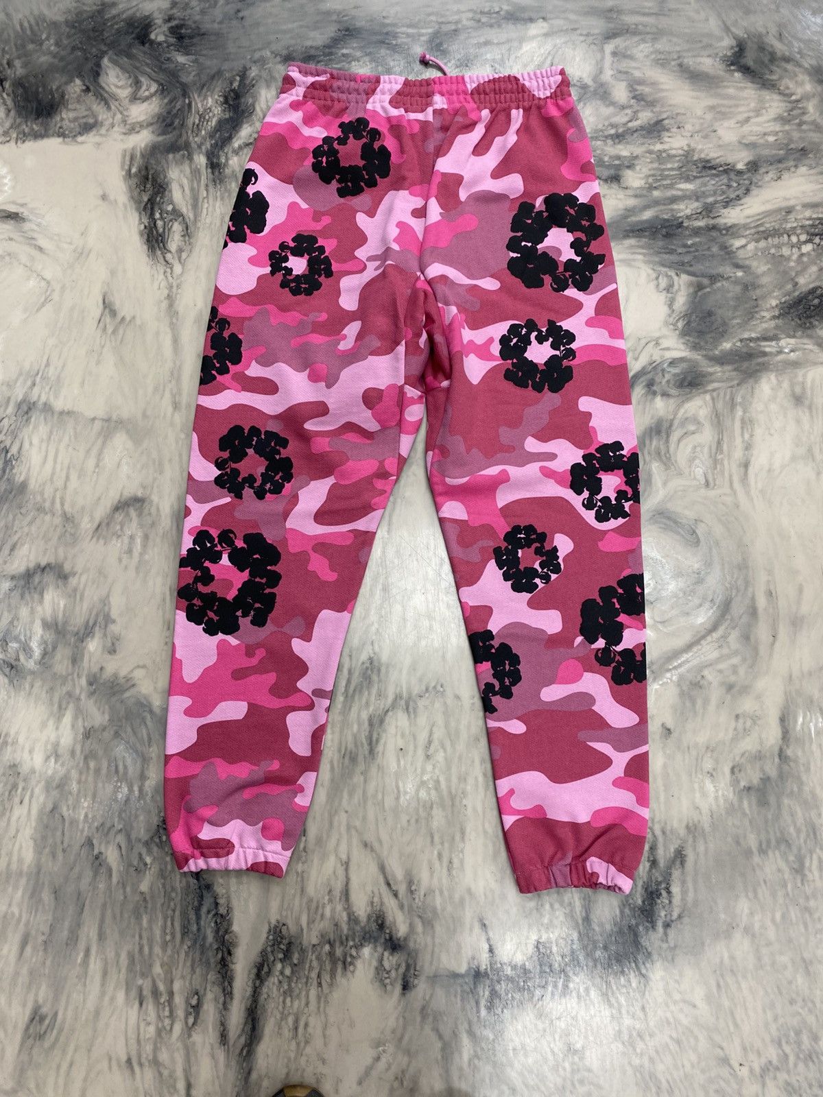 DENIM TEARS Denim tears cotton wreath sweatpants pink camo large Size US 34 / EU 50 - 4 Thumbnail