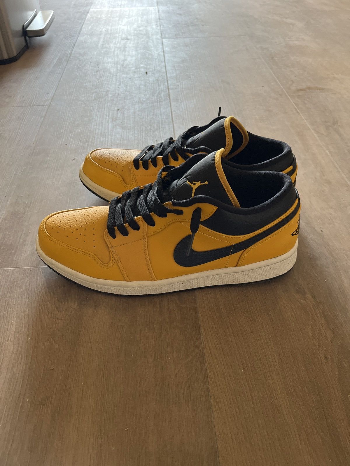 Nike Nike Jordan’s low top Size US 9 / EU 42 - 3 Thumbnail