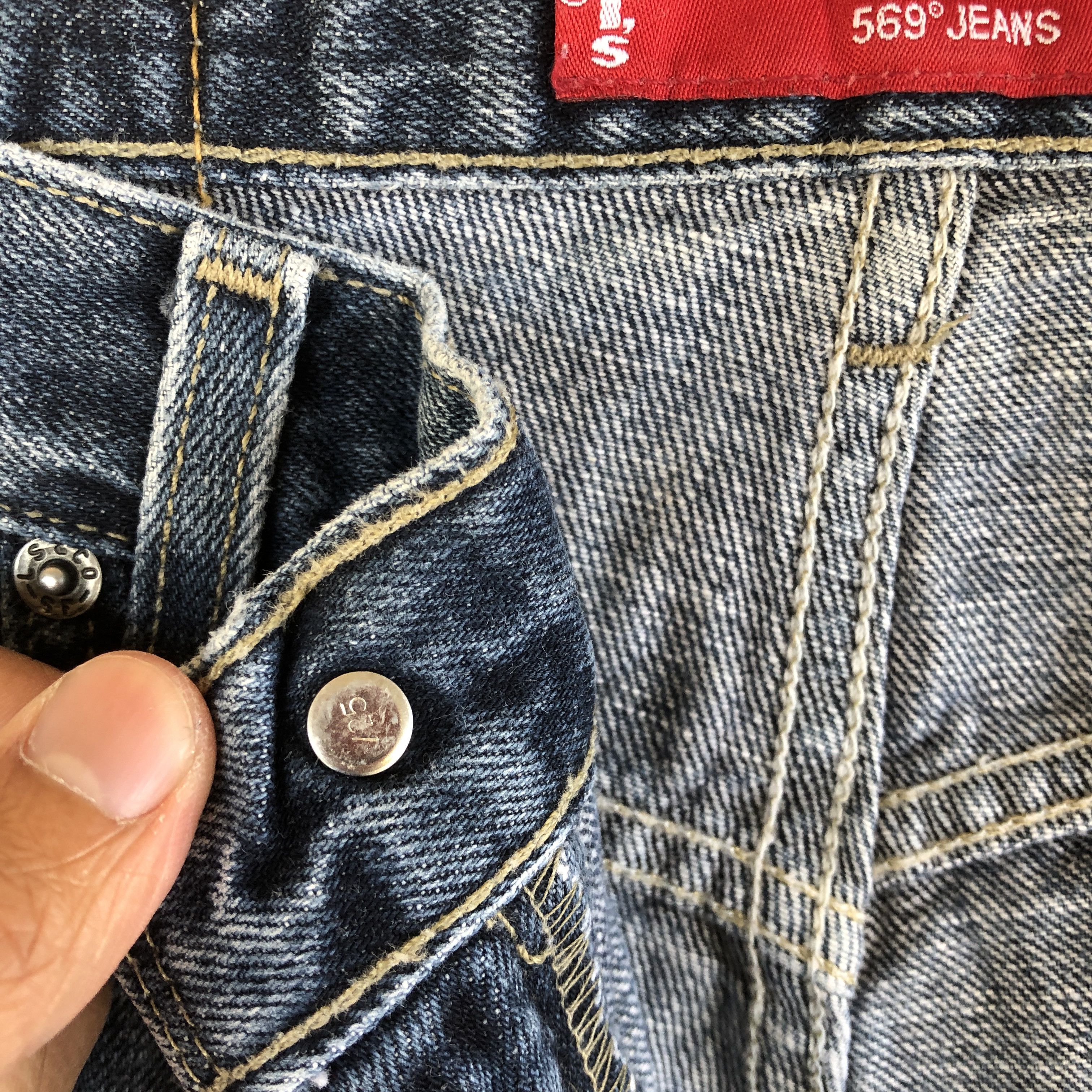 Levi's Vintage Y2K Levis 569 Baggy Jeans Levi's Light Wash Denim Size US 30 / EU 46 - 7 Thumbnail