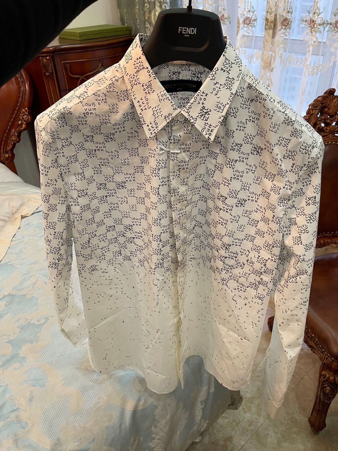 Louis Vuitton LV Full Logo Checkerboard Shirt XL New with Tags Hook Button Size US XL / EU 56 / 4 - 1 Thumbnail