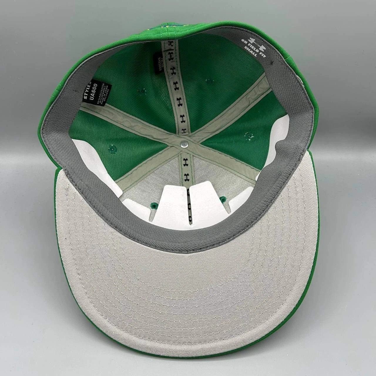 Under Armour Notre Dame Fighting Irish Hat Men Small Green NCAA Fitted Size ONE SIZE - 2 Thumbnail