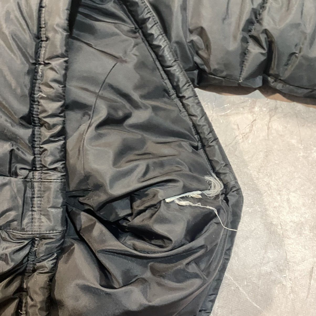Nike VINTAGE NIKE DOWN PUFFER JACKET MINI SWOOSH 00S Size US M / EU 48-50 / 2 - 9 Thumbnail