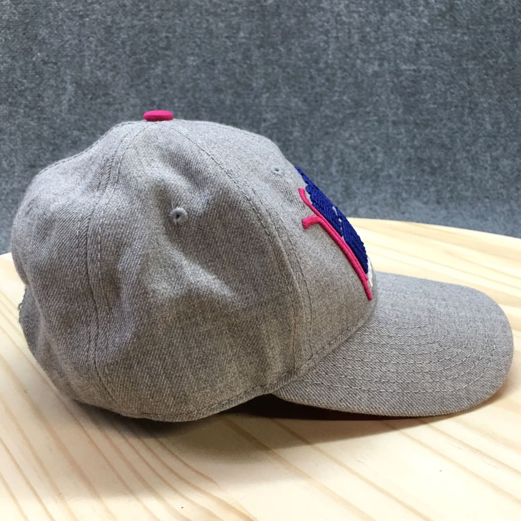 Vintage Bauer Hockey Mom Baseball Cap Hat Womens Gray Pink One Size New Era Curved Brim Size ONE SIZE - 5 Thumbnail