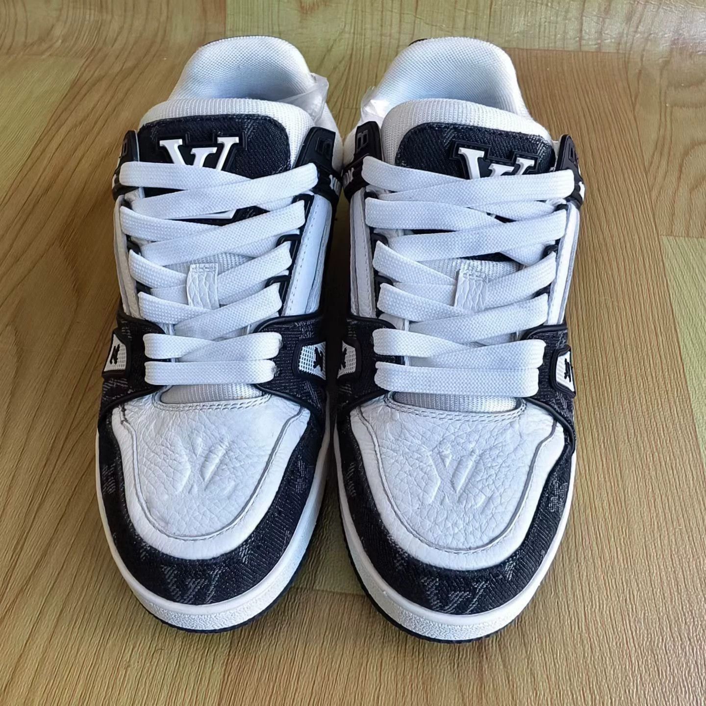 Louis Vuitton Louis Vuitton Trainer Black and White Monogram Jeans Size US 5.5 / IT 35.5 - 2 Thumbnail