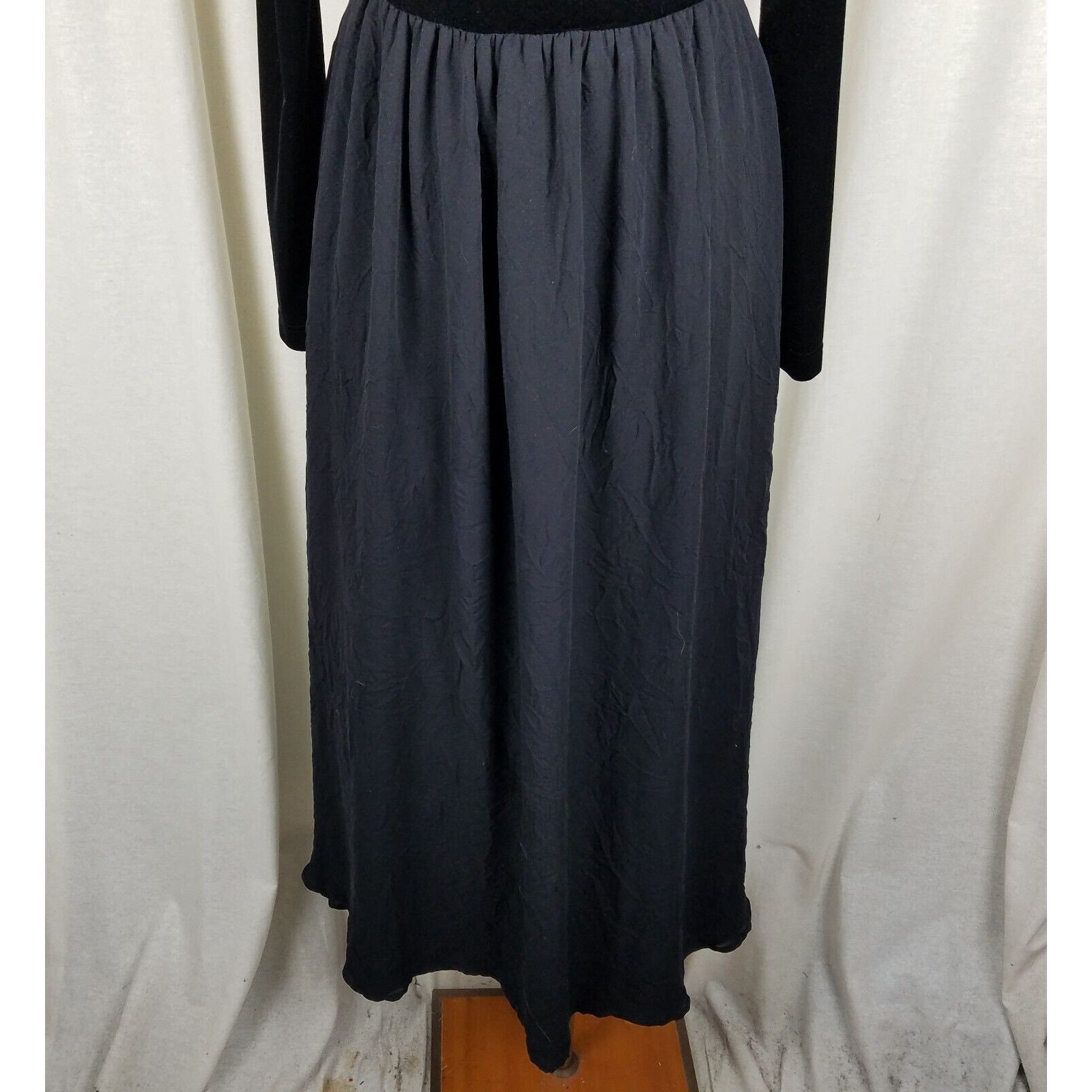Laura Ashley Laura Ashley Velvet Silk Maxi Dress Cottagecore Prairie Size M / US 6-8 / IT 42-44 - 6 Thumbnail
