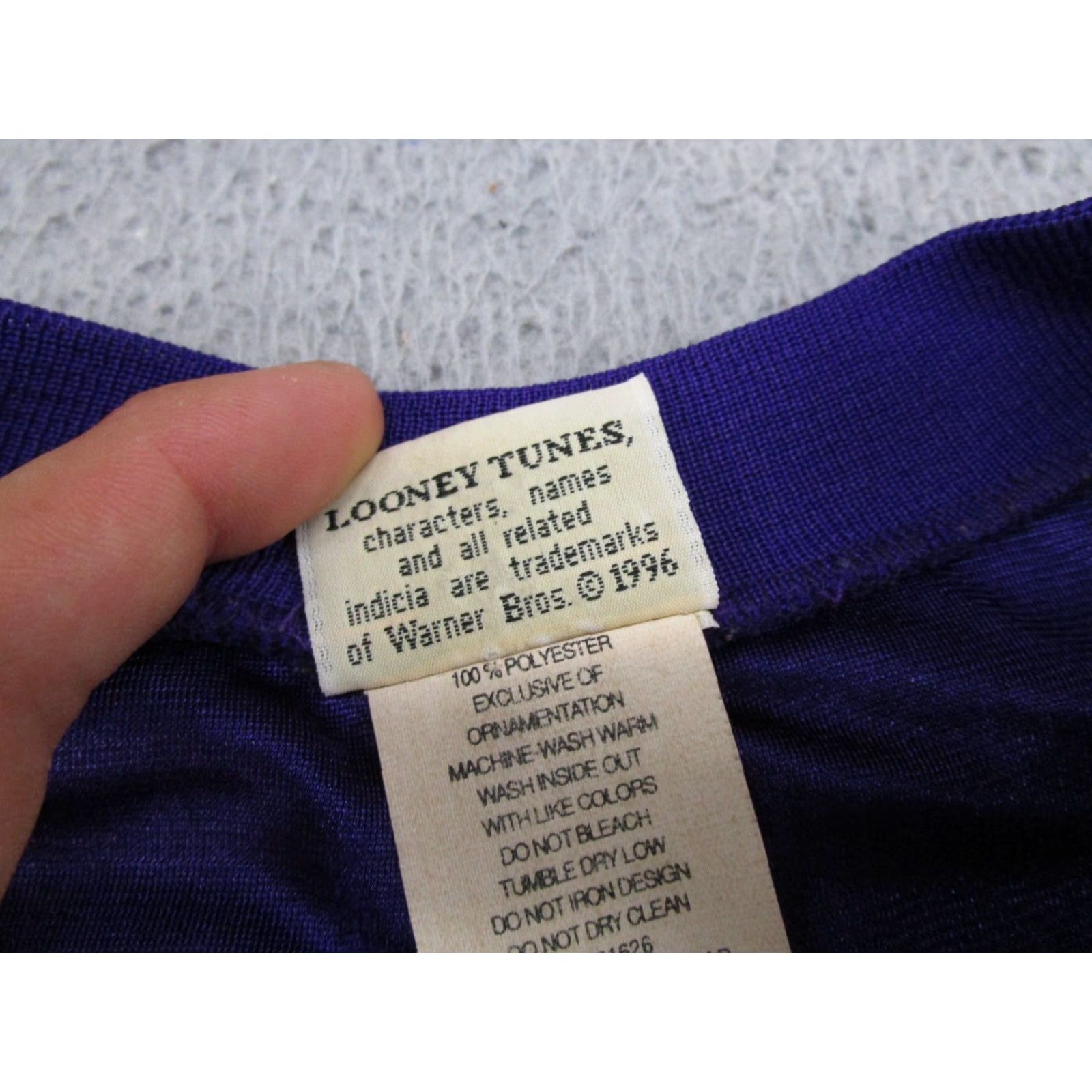 Vintage VINTAGE Warner Bros. Purple Hockey Jersey Unisex Adults L 90s Tweety Bird Looney Tunes Size L UV? Size US L / EU 52-54 / 3 - 4 Thumbnail
