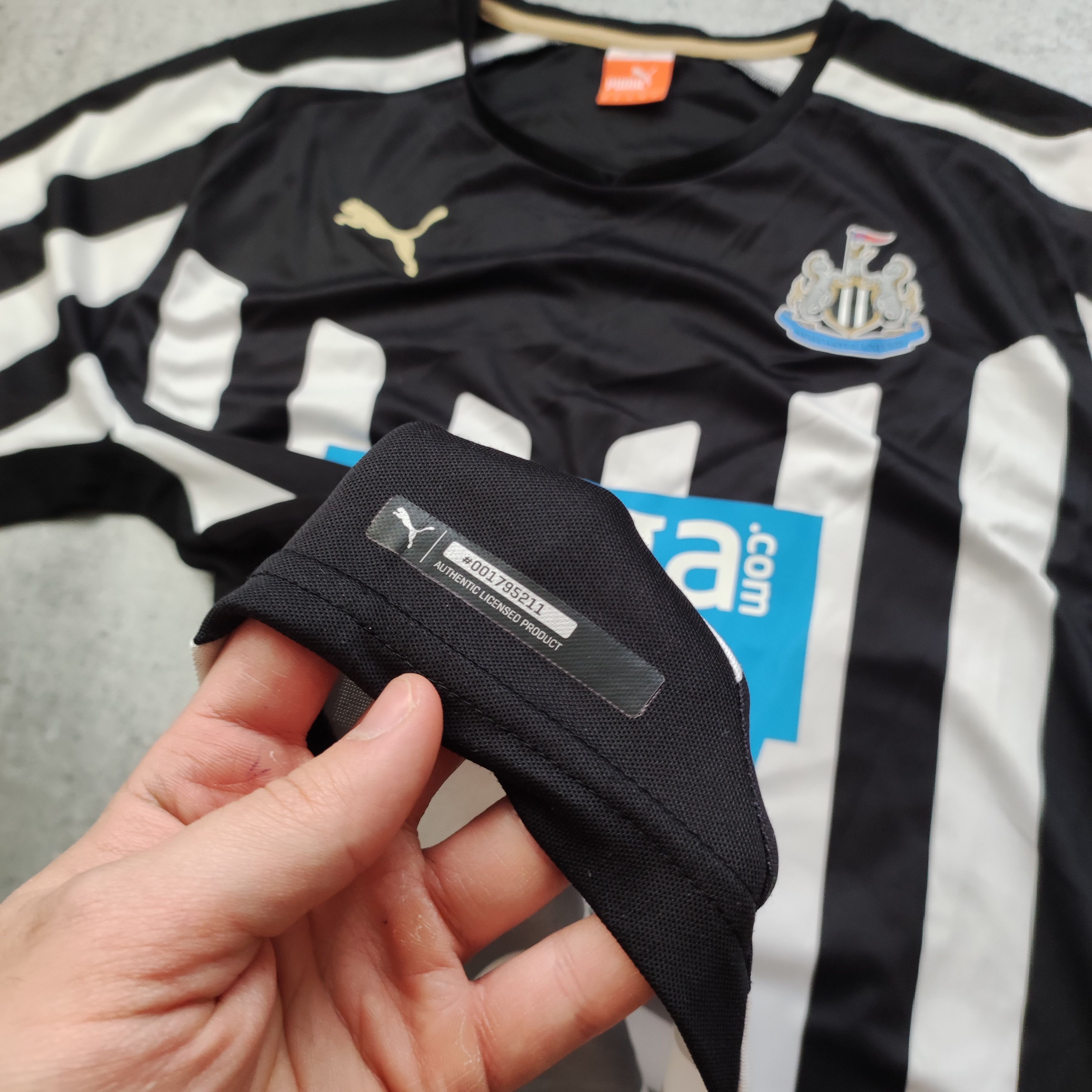 Vintage RARE 2014/15 Newcastle United Home Puma Jersey Size US XL / EU 56 / 4 - 5 Thumbnail