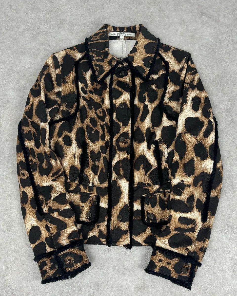 Gianfranco Ferre AW2006 Gianfranco Ferre Beige Leopard Print Blazer & Skirt Set Size M / US 6-8 / IT 42-44 - 2 Thumbnail