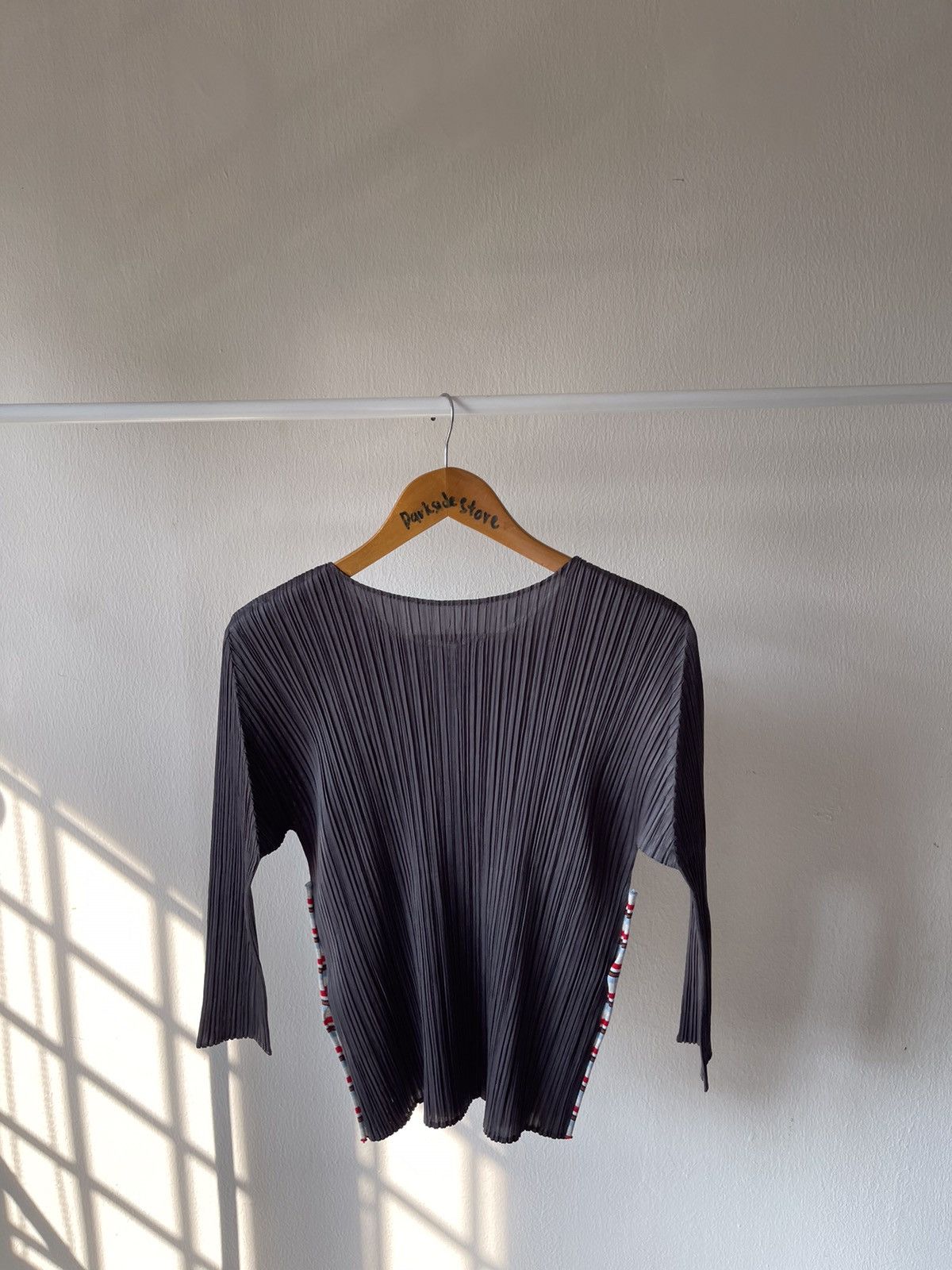 Issey Miyake × Pleats Please Issey Miyake 2004 Pleats Please Issey Miyake Shirt Size US S / EU 44-46 / 1 - 9 Thumbnail