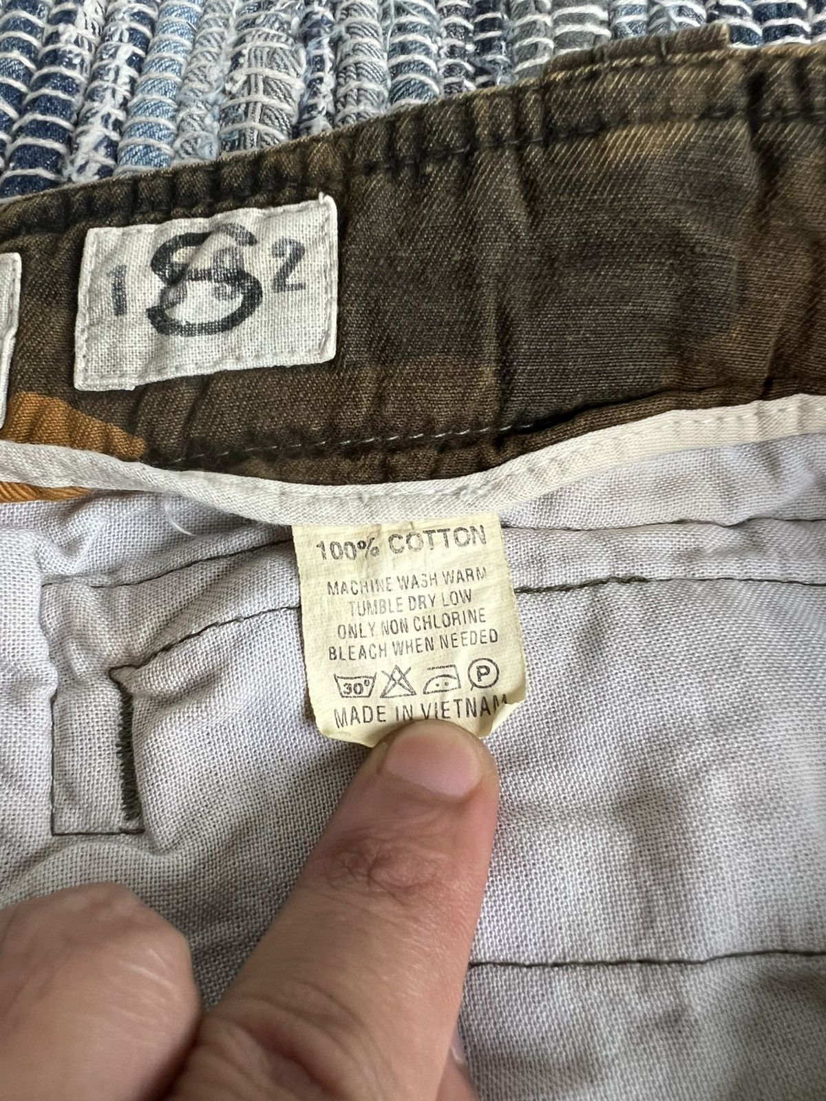 Abercrombie & Fitch Vintage Abercrombie Fitch Orange Camo Parachute Cargo Pants Size US 32 / EU 48 - 14 Thumbnail
